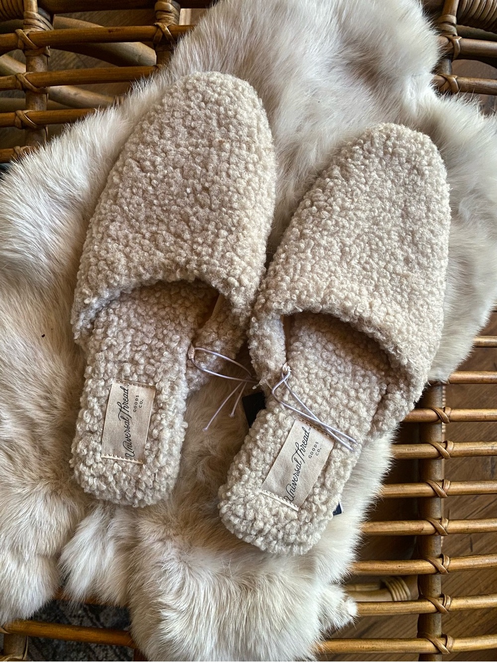 Universal Thread Women's Margot Mules Cream Sizes 7 NWT